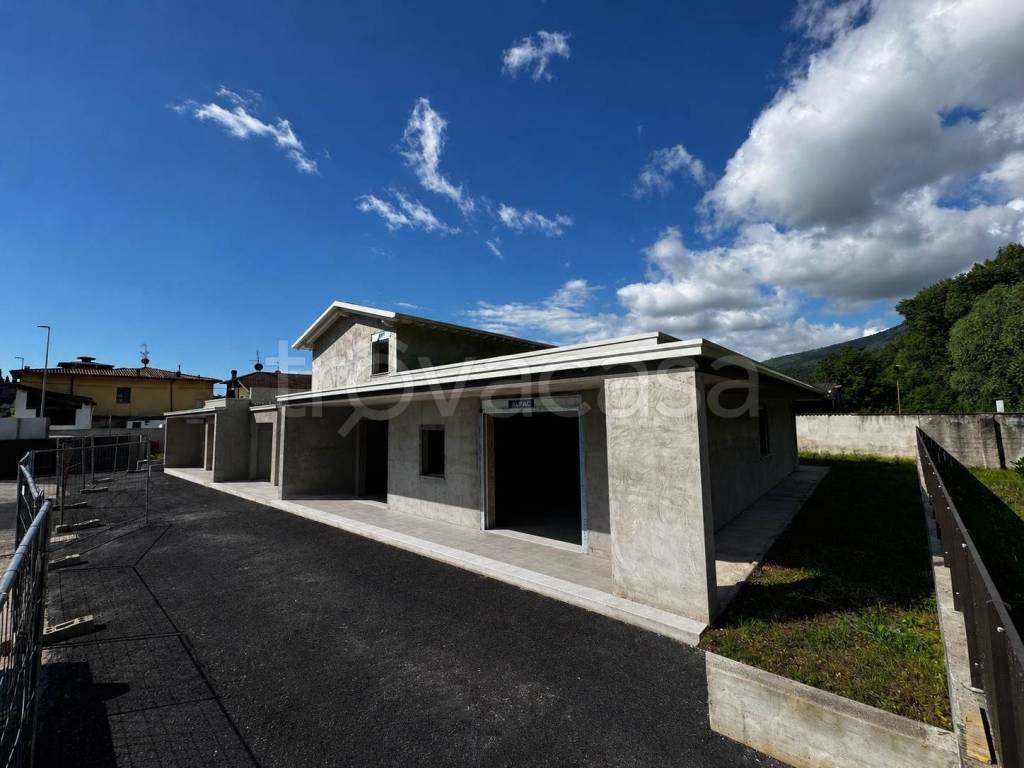casa indipendente in vendita a Villanuova sul Clisi
