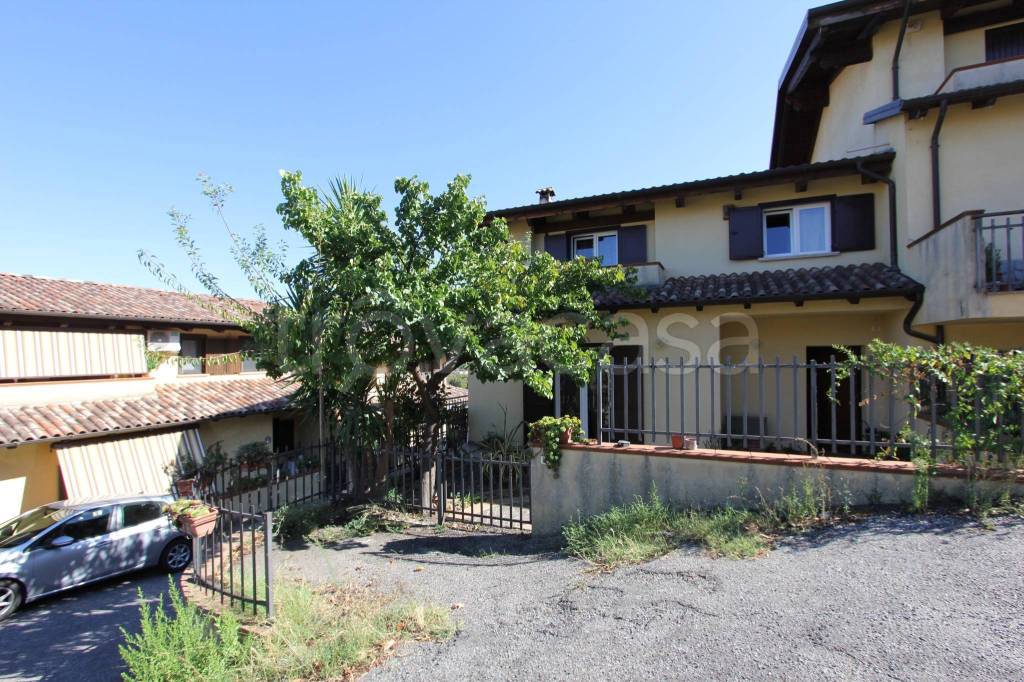 casa indipendente in vendita a Montalto Uffugo