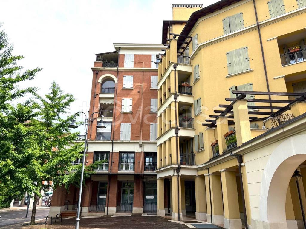 negozio in vendita a Bologna in zona Borgo Panigale