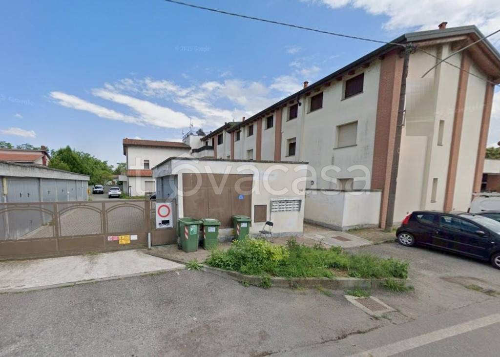 locale commerciale in vendita a Pizzale in zona Porana