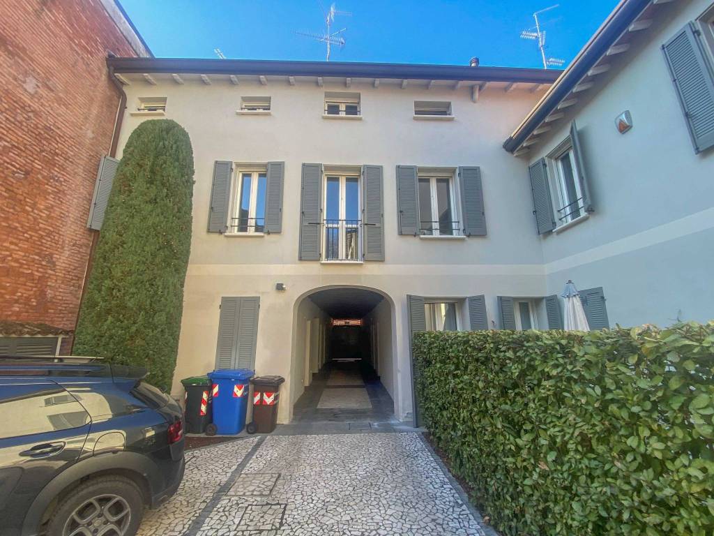 immagine annuncio 1 di 14