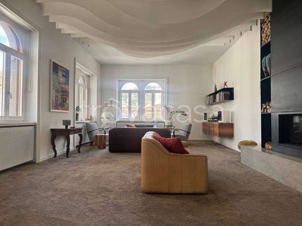 appartamento in affitto a Trieste in zona Borgo Teresiano