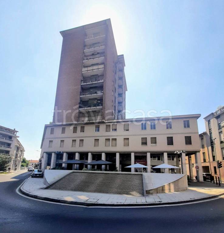 immagine annuncio 1 di 8