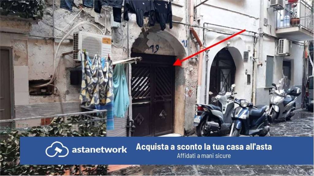appartamento in vendita a Napoli in zona San Lorenzo