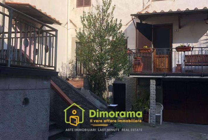 casa indipendente in vendita a Borgo a Mozzano in zona Anchiano