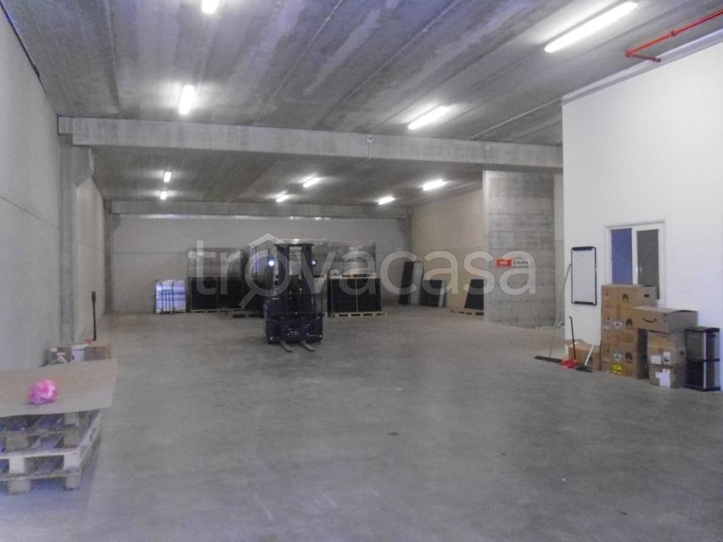 ufficio in affitto ad Arzano