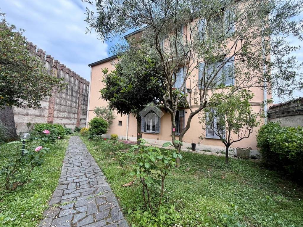 immagine annuncio 1 di 15