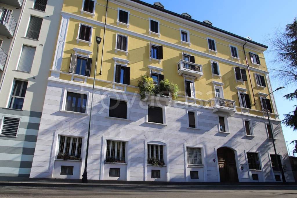 immagine annuncio 1 di 8
