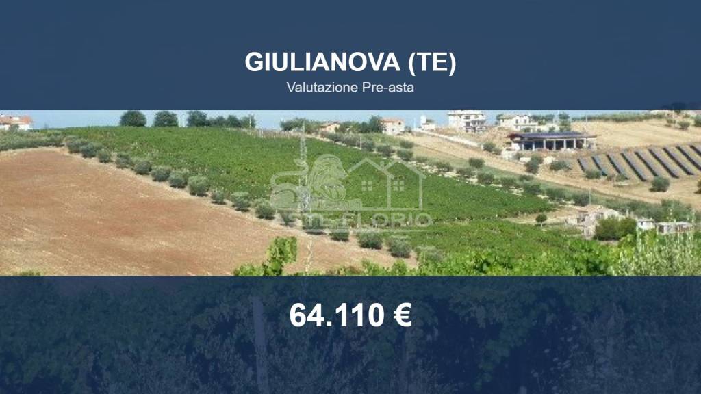 terreno in vendita a Giulianova