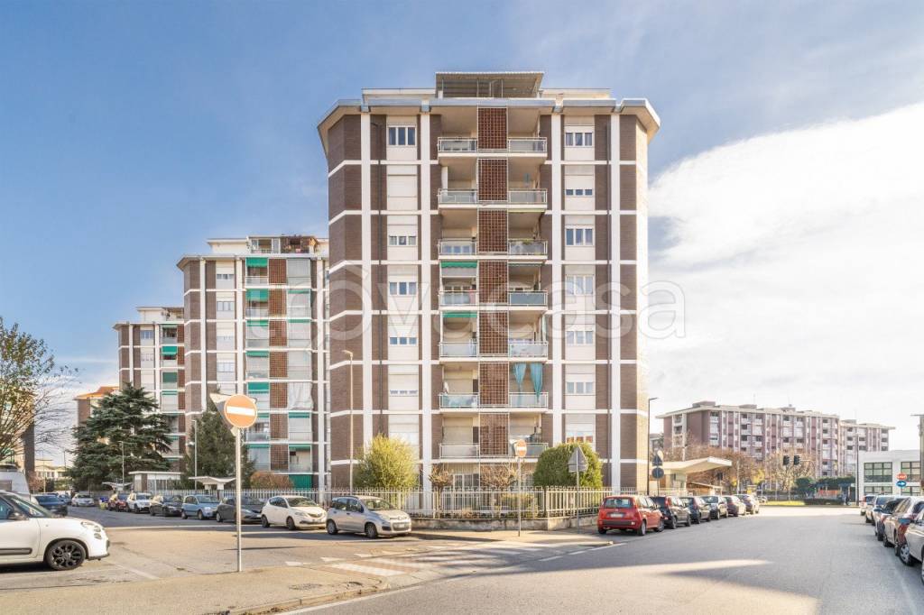 appartamento in vendita a Beinasco in zona Fornaci