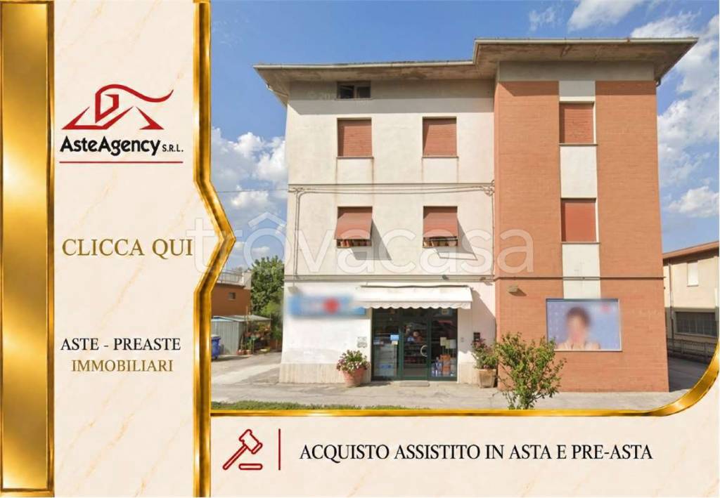 appartamento in vendita a Castelraimondo in zona Collina