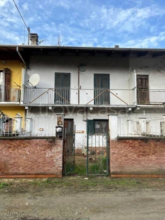 casa indipendente in vendita a San Sebastiano da Po in zona Villa