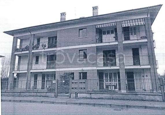 appartamento in vendita a Pavia in zona Pompieri