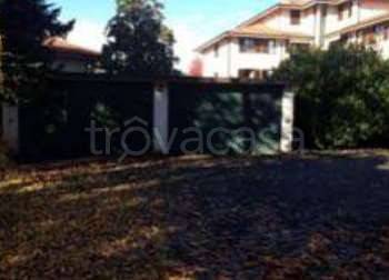 casa indipendente in vendita ad Agrate Brianza in zona Omate