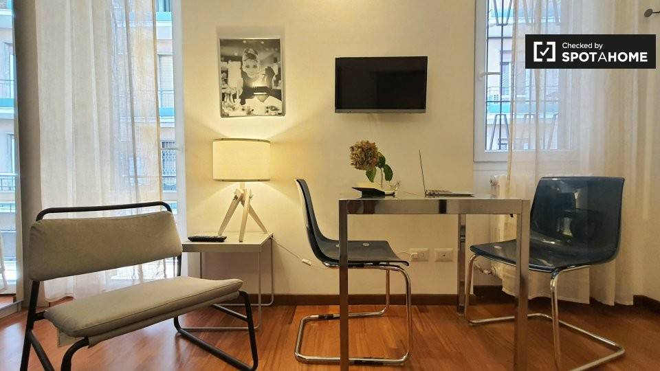 appartamento in affitto a Milano in zona Lorenteggio