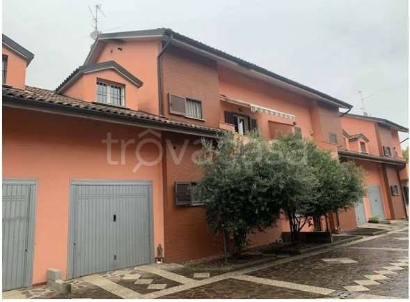 casa indipendente in vendita a Landriano in zona Pairana