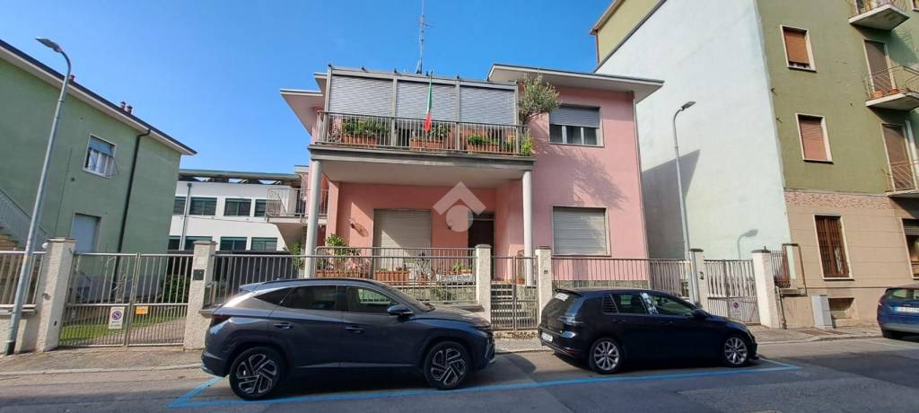 immagine annuncio 1 di 14