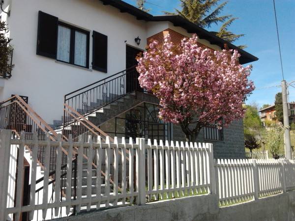 Villa a Schiera in in vendita da privato ad Agliano Terme via Pozzo dell'Olmo, 2