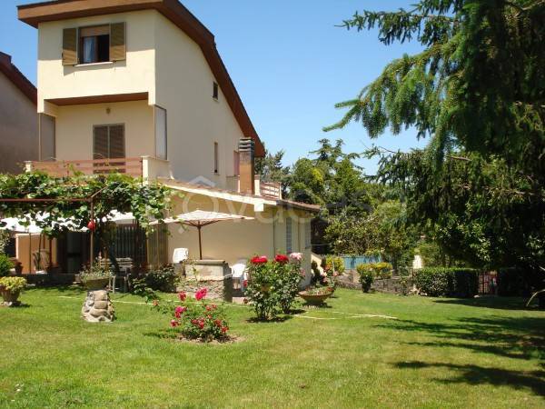 Villa Bifamiliare in in vendita da privato a Campagnano di Roma strada Valle di Baccano