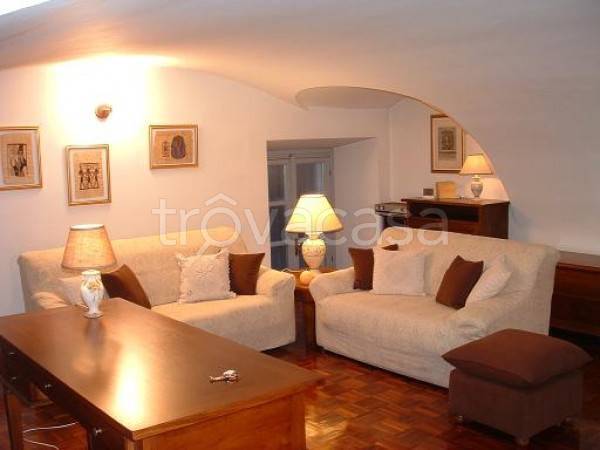 Appartamento in in vendita da privato a Bra via Monte di Pietà, 4