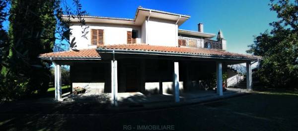 Villa in vendita a Civitella d'Agliano località Campo della Fiera