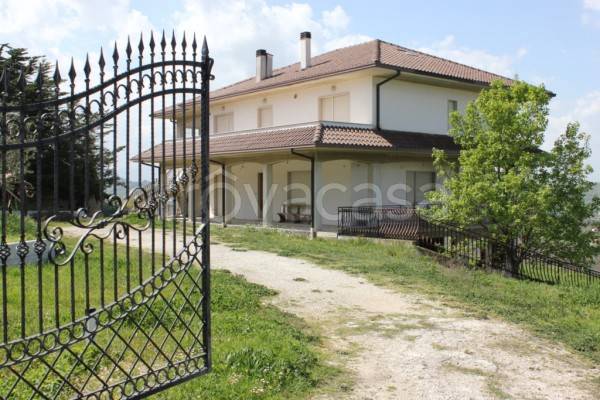 Villa Bifamiliare in in vendita da privato a Bucchianico strada Provinciale Iconicella di Bucchianico