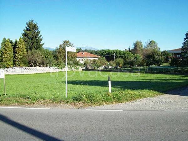 Terreno Residenziale in vendita a Gattico-Veruno via Repubblica