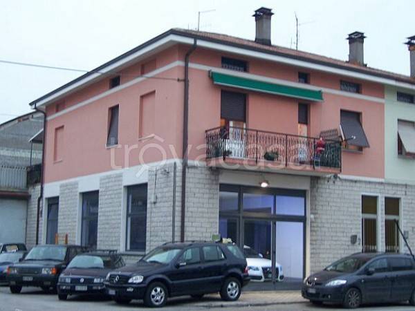 Appartamento in in vendita da privato a Pesaro via Giovanni Giolitti, 218