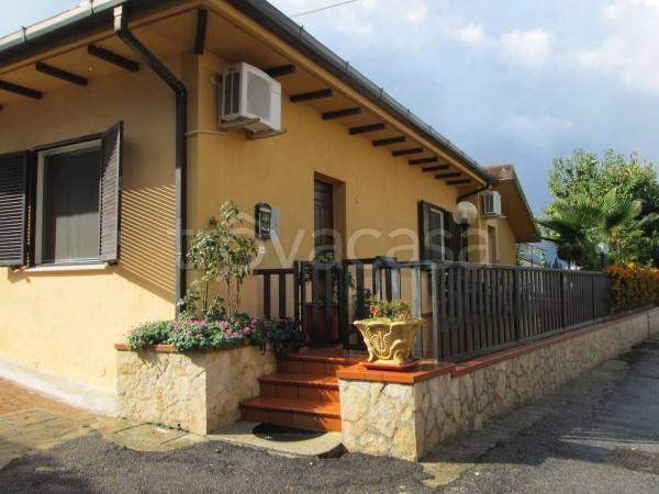 Villa in in vendita da privato a Dipignano via Pulsano, 3