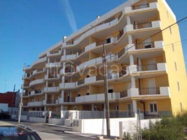 Appartamento in vendita a Turi largo Pozzi, 51