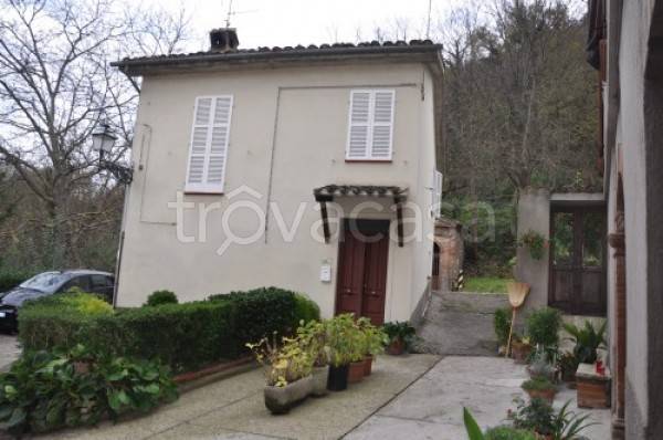 Villa in vendita a Comunanza via Ghezzi, 46