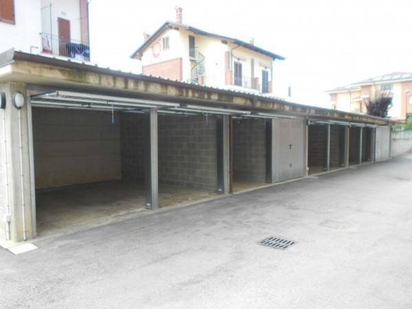 Garage in vendita a Sommariva del Bosco via Arturo Ravazzoli