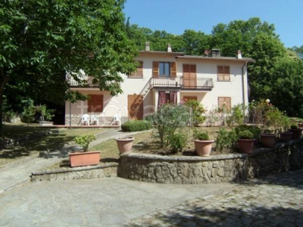 Villa Bifamiliare in vendita a Piancastagnaio strada Provinciale del Monte Amiata