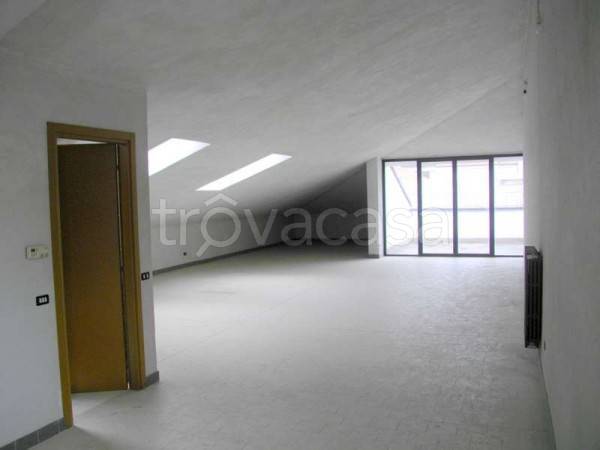 Loft in in vendita da privato a Mariano Comense via Salvo d'Acquisto, 14