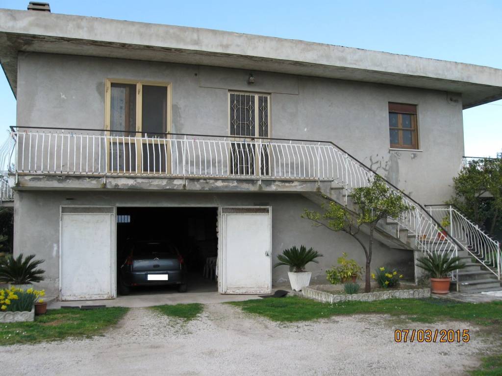 Villa in in vendita da privato a Latina strada Caporicciotto, 423