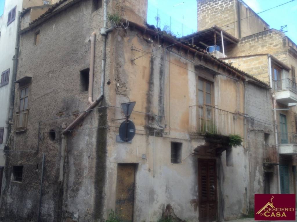 Casa Indipendente in vendita a Bagheria via Signorelli