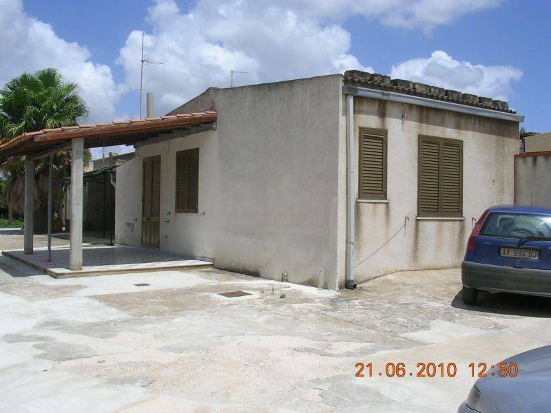 Casa Indipendente in affitto a Menfi via Margherite, 4