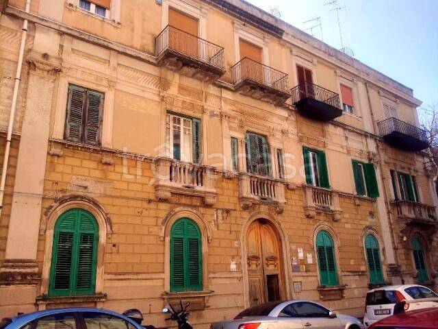 Magazzino in affitto a Messina viale San Martino, 250