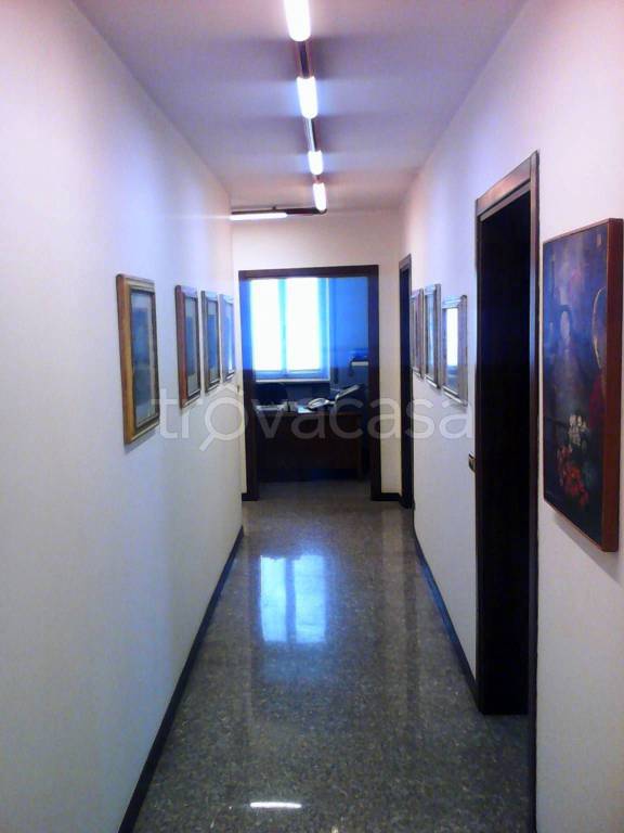 Ufficio in in affitto da privato a Verona via dei Mutilati, 10