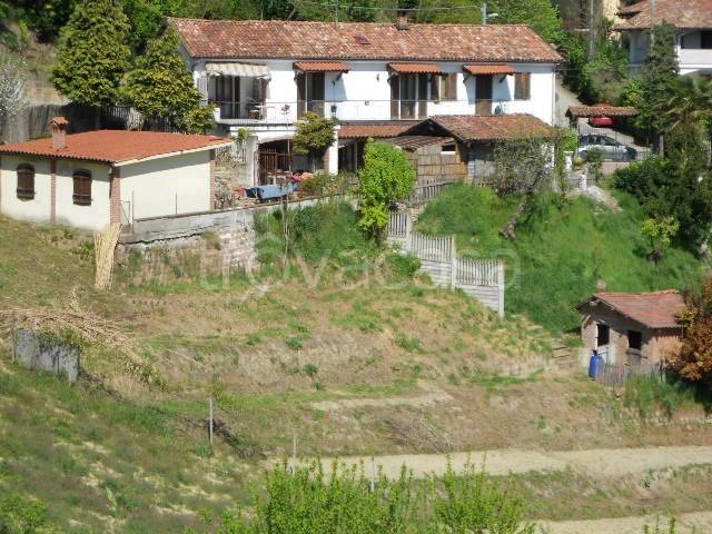 Casale in vendita a Mongardino località Serra Riondino