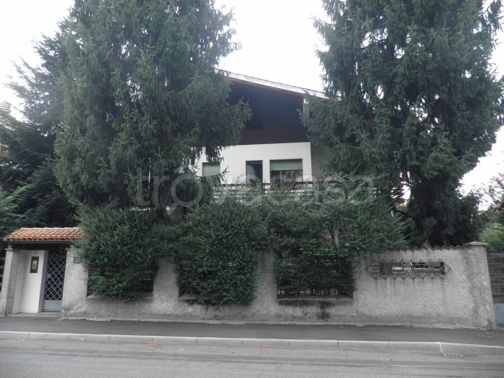 Villa Bifamiliare in vendita a Cremona via Flaminia, 12