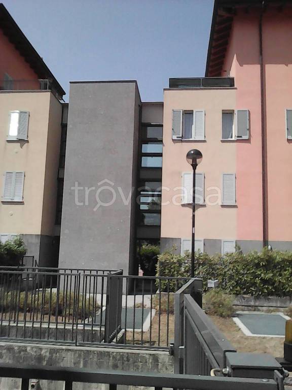 Appartamento in vendita a Oggiono via Papa Paolo VI