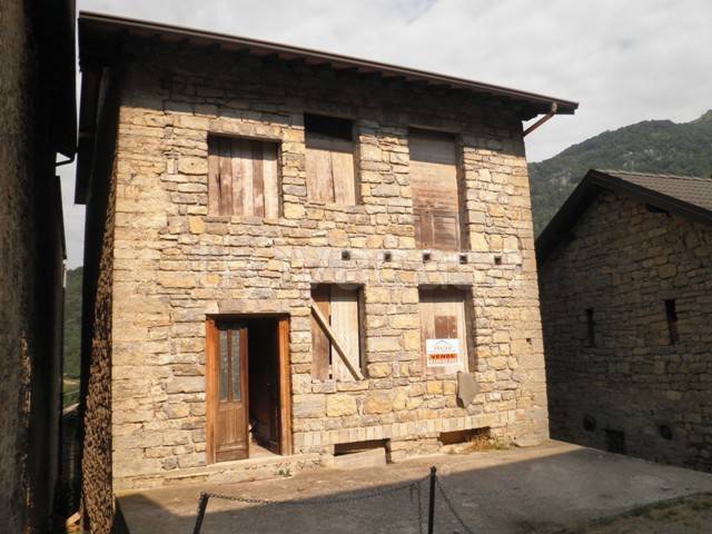 Casa Indipendente in vendita a Corna Imagna via Corna, 16