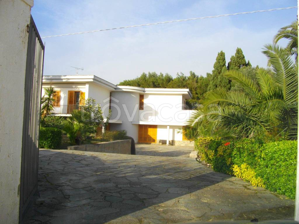 Villa in in vendita da privato a Brindisi strada Statale Adriatica