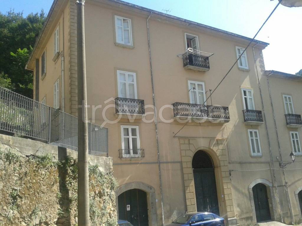 Appartamento in in vendita da privato a Campagna corso Vittorio Emanuele III