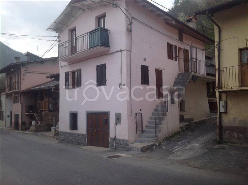 Casa Indipendente in vendita a Roccasparvera strada Provinciale 121