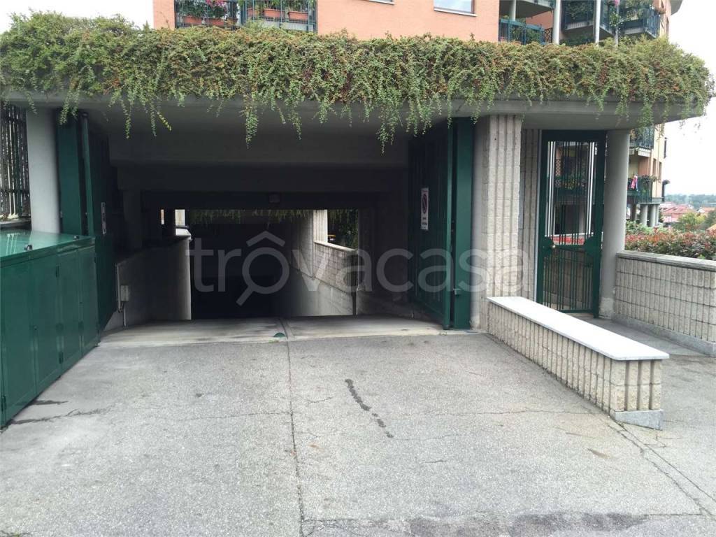 Garage in vendita a Torino via Giovanni Servais, 92