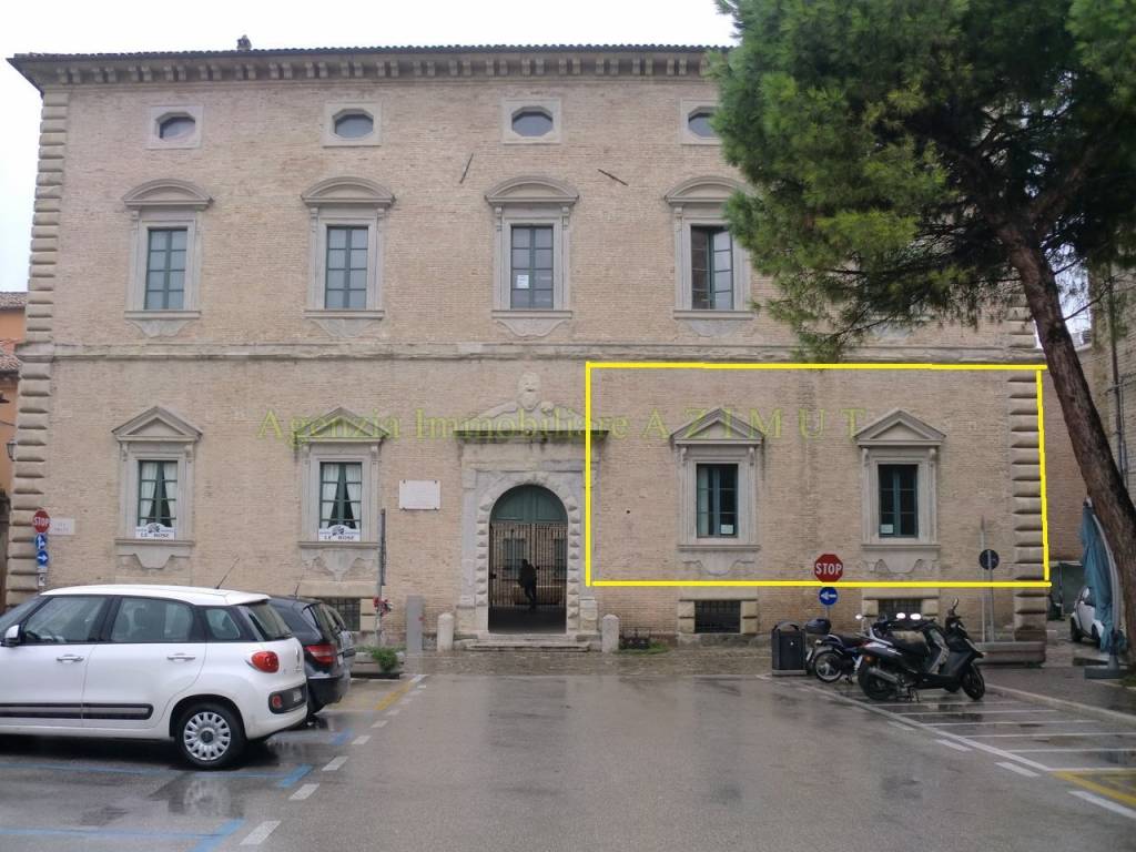 Ufficio in vendita a Fano via Nolfi