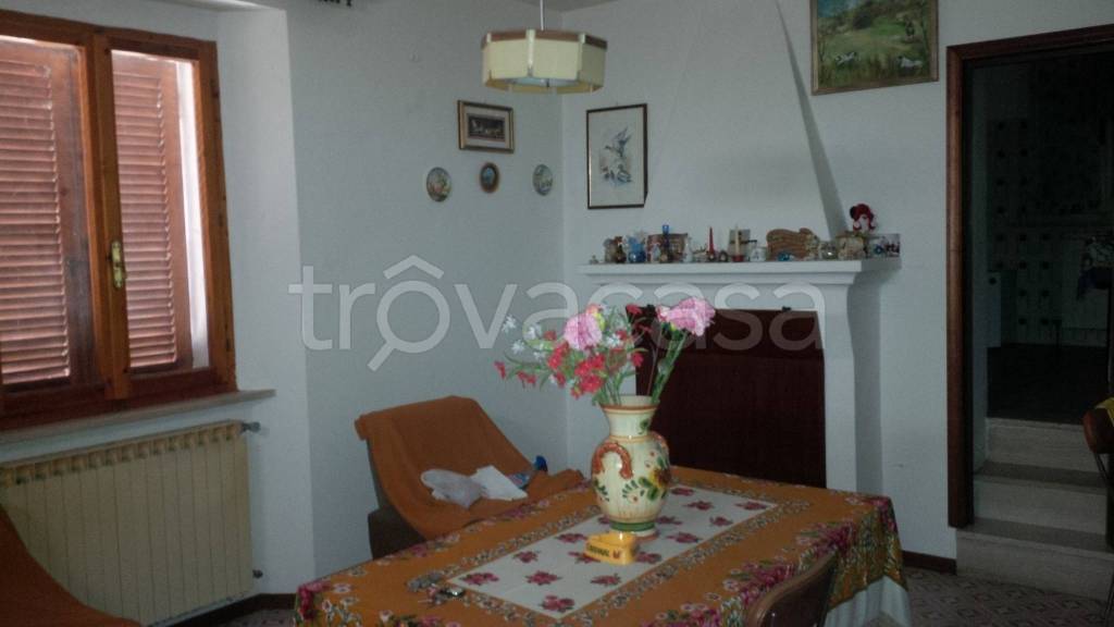 Casa Indipendente in vendita a Monte Cerignone via Cà Luca