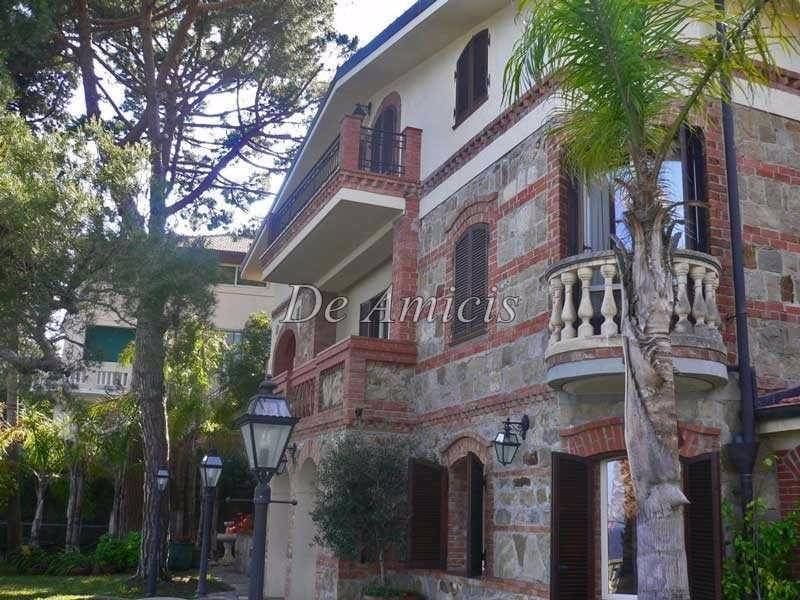 Villa in vendita a Sanremo corso Guglielmo Marconi